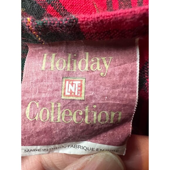 Christmas Table Cloth Red Metallic Plaid Rectangle 56x92 inch Seats 6-8 - Picture 5 of 11